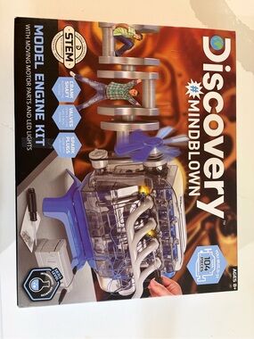 Model Engine Kit - Educational STEM with moving motor parts and lights